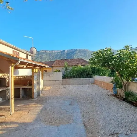 בית נופש Leonida ילסה