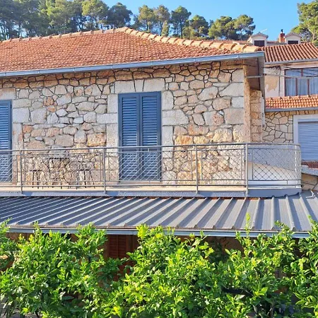 Leonida Jelsa (Hvar)